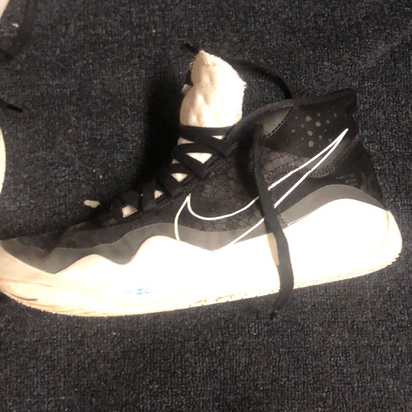 Kevin Durant - Picture 2 of 4